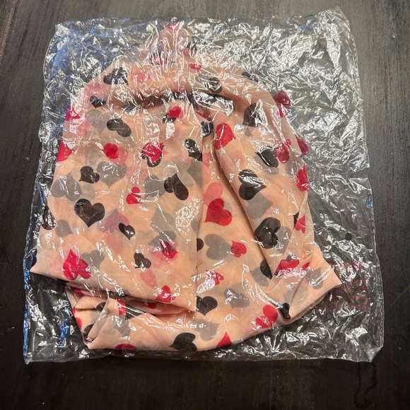 Whimsical sheer heart scarf - Picture 2 of 2